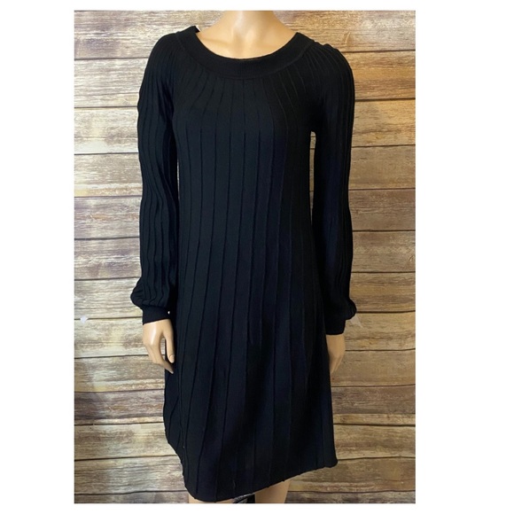 Saks Fifth Avenue Dresses & Skirts - Saks Fifth Avenue Ribbed Dress Midi Black M Wool